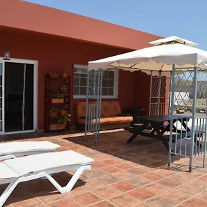 https://estudio-rural-la-rosa-herrera.in-canary-islands.com